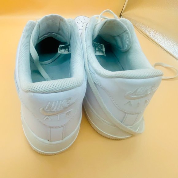 Nike Air Force 1 Low '07 Triple White - Size 13 - Picture 4 of 6